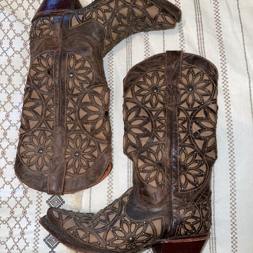 Soto cowgirl boots